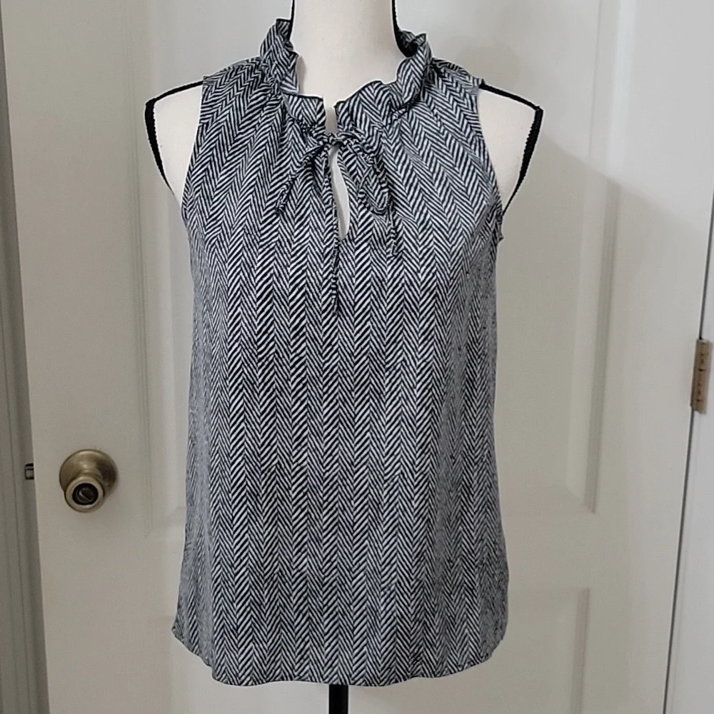 J. Crew Size 0 Gray Herringbone Pullover Blouse Top Sleeveless Ruffle Neck